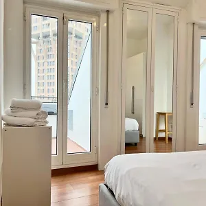 https://apt-comecasa-2-bedrooms-larga.it-lombardy.com